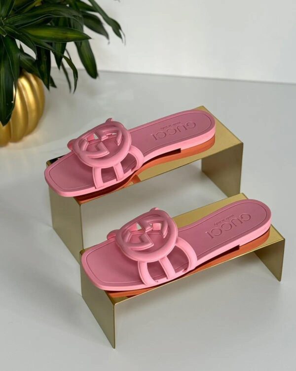 Gucci Palma GG Rubber Flat Slide Sandals - Image 5