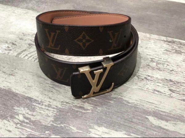 Louis Vuitton Formal First Copy Belt with a 40mm Leather Strap - Image 4