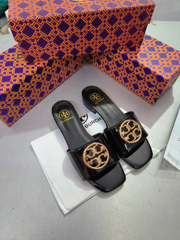 TORY BURCH FIRST COPY SUMMER NEW LOOK DESIGNER SANDALS - Image 3