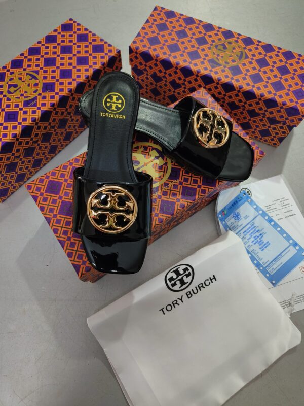 TORY BURCH FIRST COPY SUMMER NEW LOOK DESIGNER SANDALS