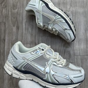 FIRST COPY Nike vomero 5
