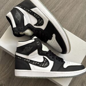 First Copy Air Jordan 1 Dior Black – Girls Edition