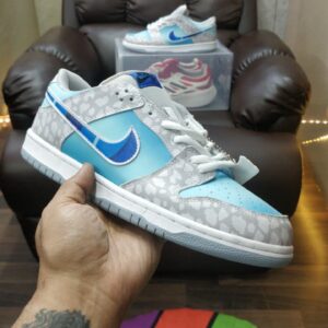 FIRST COPY NIKE SB DUNK