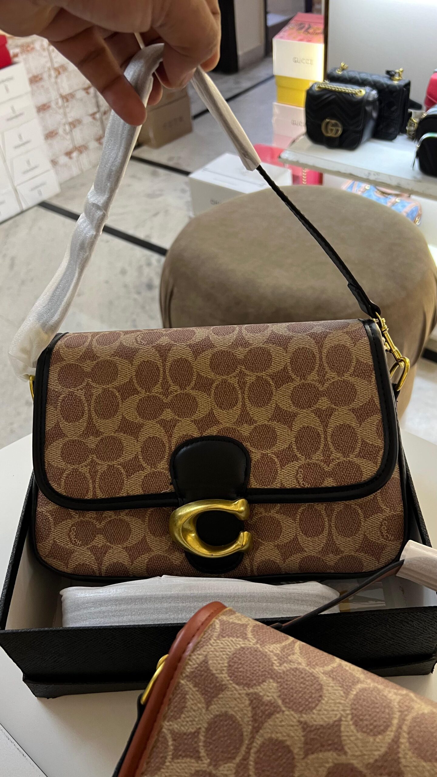 FIRST COPY COACH SLING BAG VINTAGE MODEL - Image 3