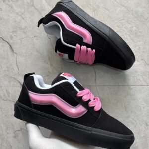 FIRST COPY VANS OFF THE WALL GIRLS