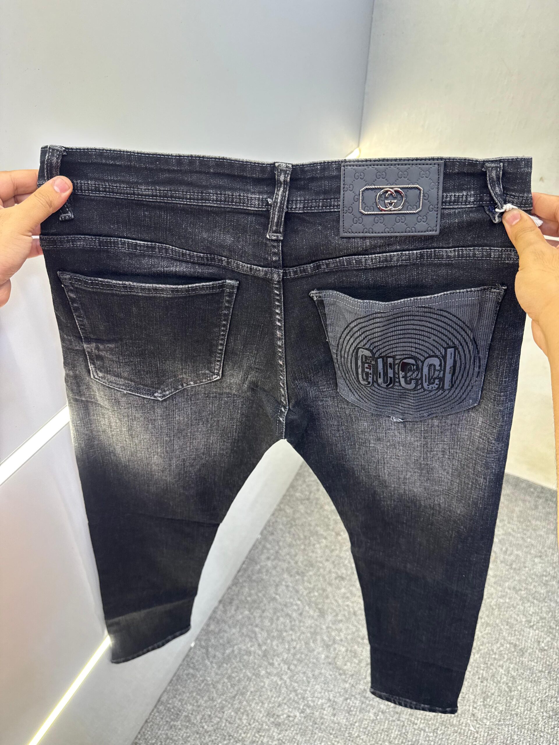 FIRST COPY GUCCI PREMIUM DENIM JEANS - Image 2