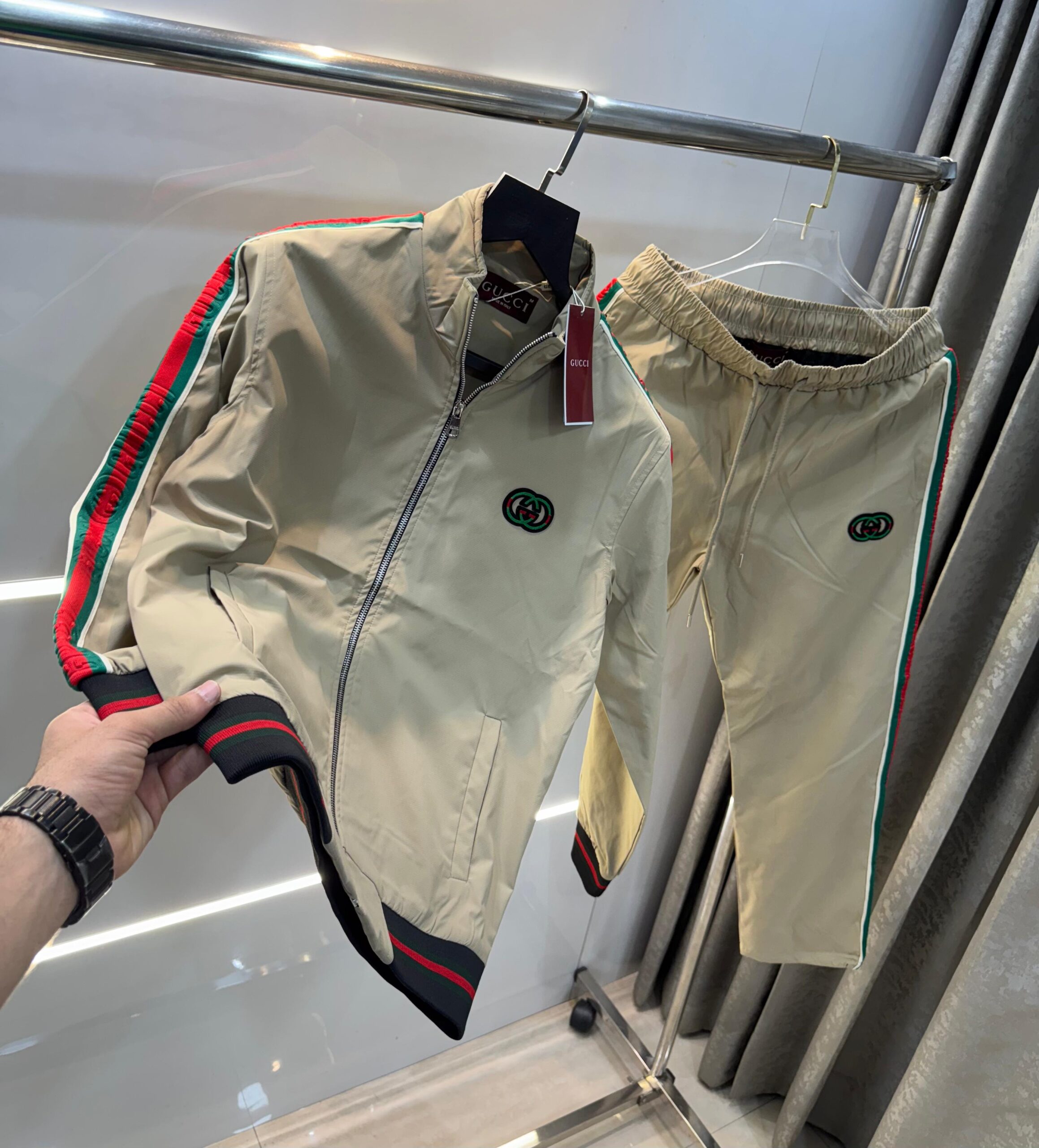 FIRST COPY GUCCI PREMIUM TRACKSUITS - Image 4